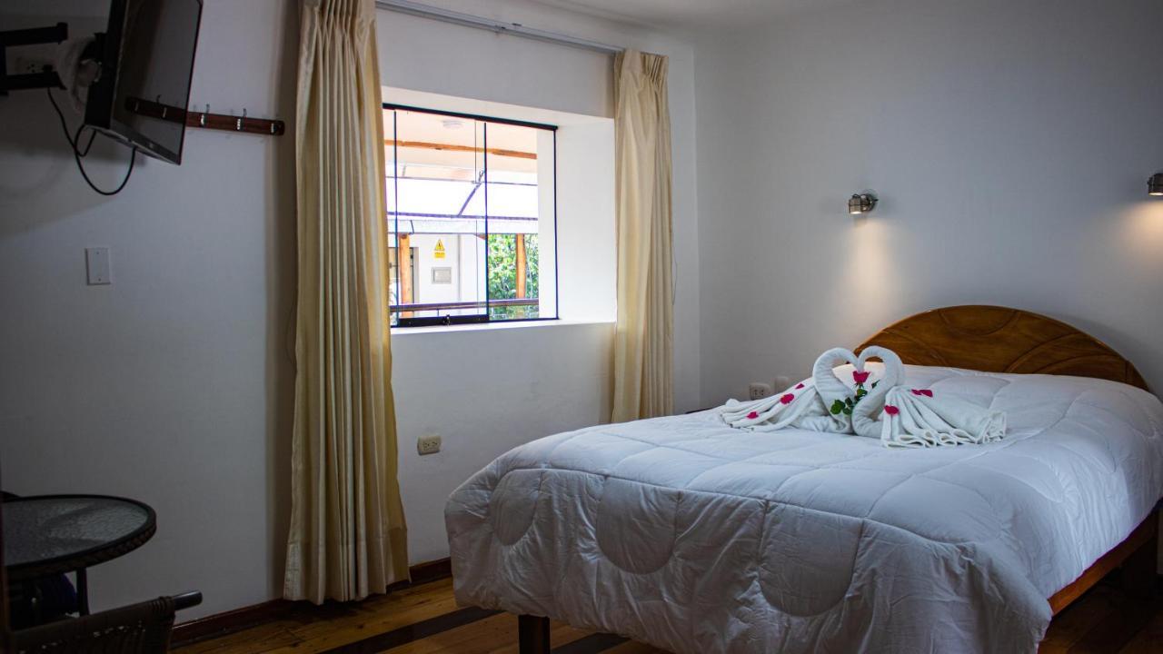 Hotel Los Laureles Calca Εξωτερικό φωτογραφία
