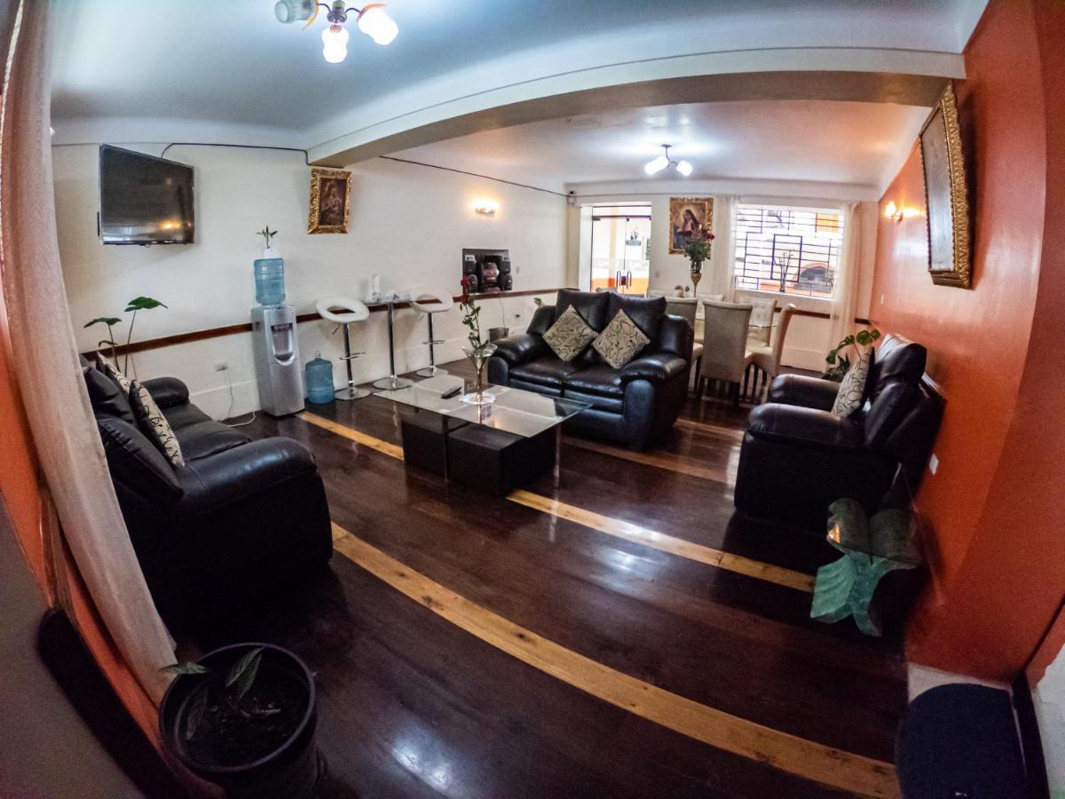 Hotel Los Laureles Calca Εξωτερικό φωτογραφία