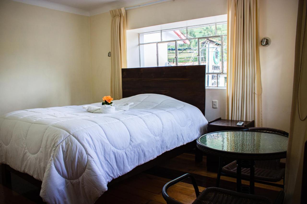 Hotel Los Laureles Calca Εξωτερικό φωτογραφία