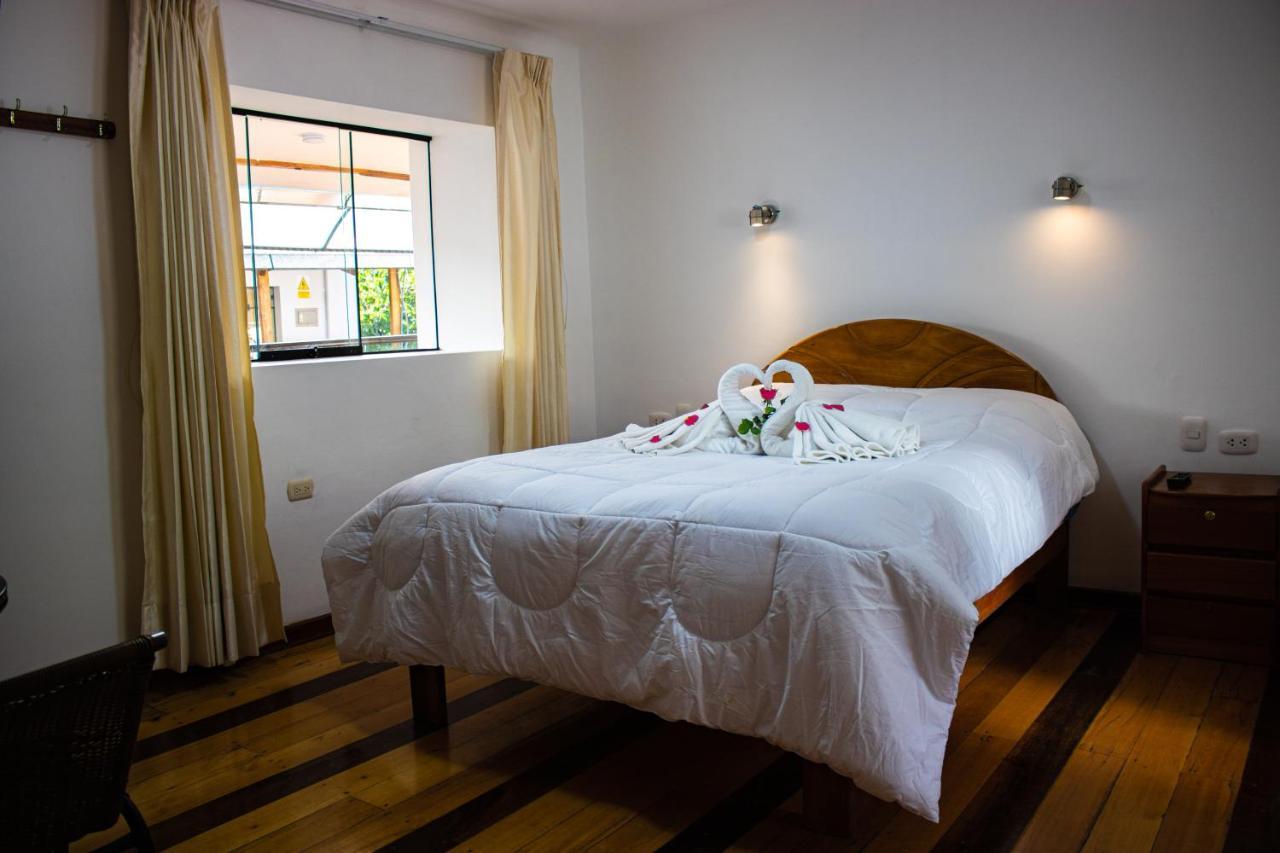 Hotel Los Laureles Calca Εξωτερικό φωτογραφία
