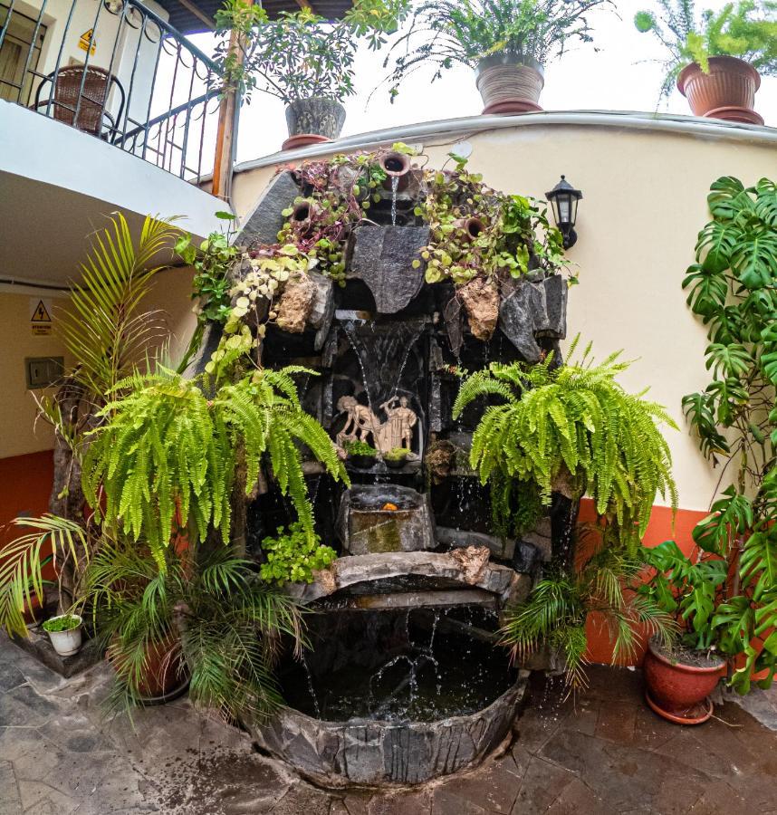Hotel Los Laureles Calca Εξωτερικό φωτογραφία
