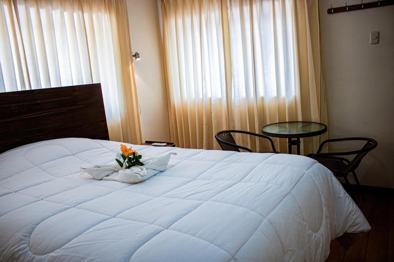 Hotel Los Laureles Calca Εξωτερικό φωτογραφία
