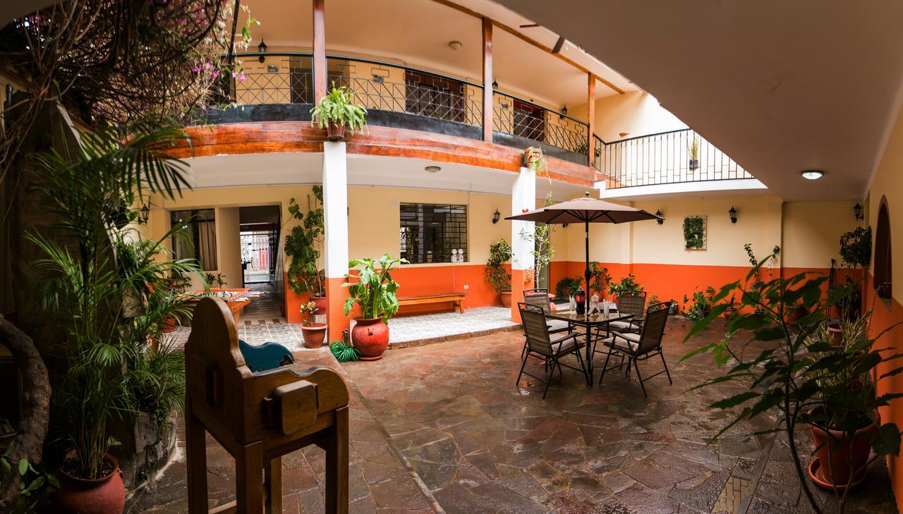 Hotel Los Laureles Calca Εξωτερικό φωτογραφία