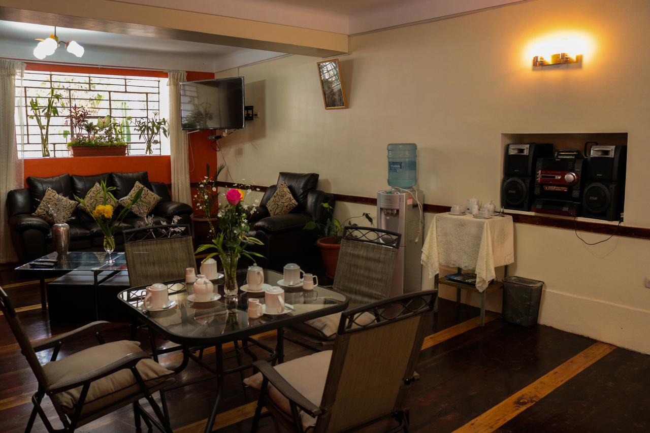 Hotel Los Laureles Calca Εξωτερικό φωτογραφία
