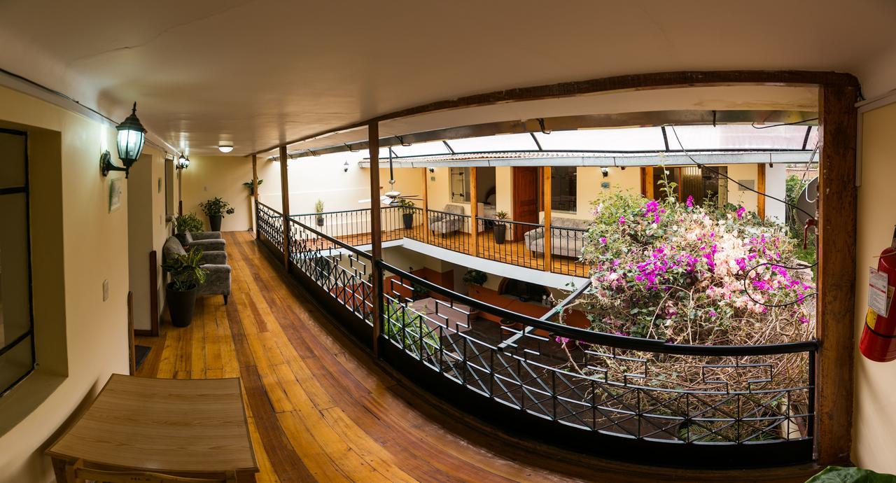Hotel Los Laureles Calca Εξωτερικό φωτογραφία
